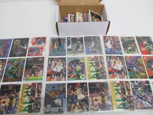lot 64 image: Large Lot of Assorted Shawn Kemp Cards