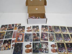 lot 76 image: Large Lot of Assorted Chris Webber Cards