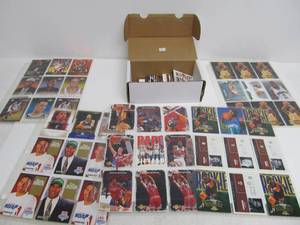 lot 113 image: Lot of Assorted Skybox Basketball Cards
