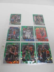 lot 137 image: 2019-20 Hoops Prizm Basketball Cards