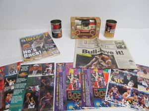 lot 149 image: Assorted Chicago Bulls  Michael Jordan Collectibles