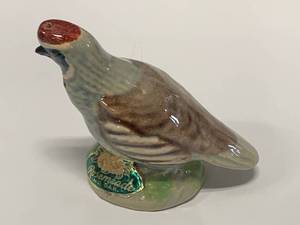lot 13 image: Vintage Rosemeade Pottery Quail Shaker
