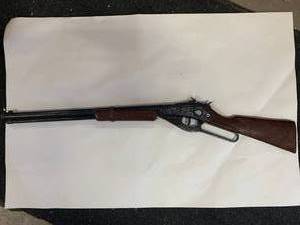 lot 42 image: Vintage Daisy Model 111 BB Gun