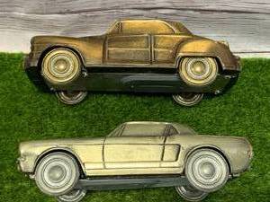 lot 51 image: Vintage Mustang & Chrysler Banks