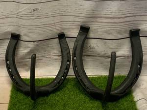 lot 88 image: Cast Iron Horseshoe Hangers