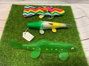 lot 98 image: Lot of 3 Custom Made Fishing Lures