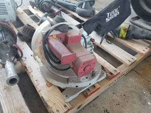 lot 529 image: Tool Shop 8 Miter Saw