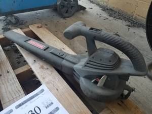 lot 532 image: Craftsman Leaf Blower, Electric