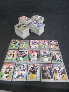 lot 52 image: LARGER LOT OF COLLECTABLE FOOTBALL CARDS