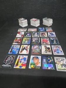 lot 58 image: BIGGER LOT OF MIXED SPORTS CARDS