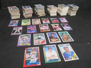lot 101 image: MASSSIVE LOT OF COLLECTABLE BASEBALL CARDS