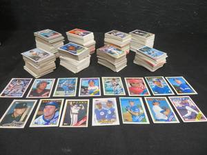 lot 105 image: MASSSIVE LOT OF COLLECTABLE BASEBALL CARDS