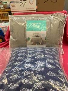 NEW Twin Size Bedding and Pillow