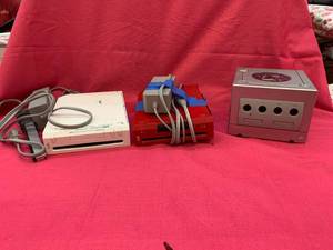 Nintendo WII and Game Cube w 1 Game  - PartsRepairMay Work