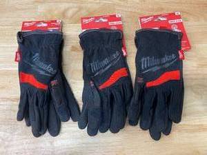 lot 32 image: MILWAUKEE Lot of 3 Pairs of-  X-Large FreeFlex Work Gloves
