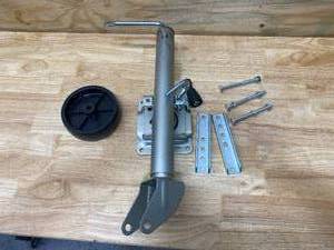 lot 90 image: TOWSMART 1,000 lbs. Swing Down Trailer Jack