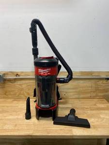 lot 14 image: MILWAUKEE M18 FUEL 18-Volt Lithium-Ion Brushless 1 Gal. Cordless 3-in-1 Backpack Vacuum (Tool-Only)