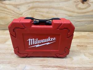 lot 17 image: MILWAUKEE Hole Dozer General Purpose Bi-Metal Hole Saw Set (9-Piece)