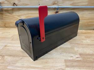 lot 55 image: Mailbox (black)