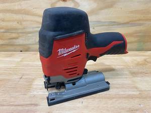 lot 47 image: MILWAUKEE M12 12-Volt Lithium-Ion Cordless Jig Saw (Tool-Only)