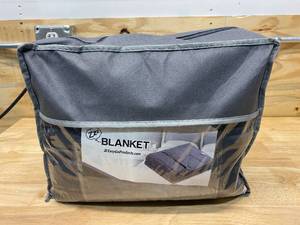 lot 60 image: EASYGO PRODUCT 20 LB. Weighted Blanket