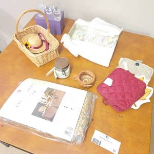 lot 56 image: Table Essentials