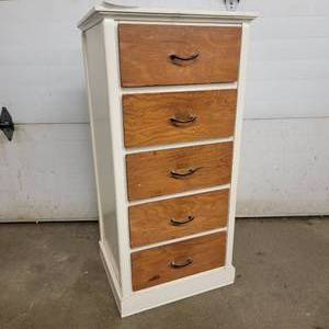 lot 07 image: Vintage 5 Drawer Nightstand-Great Restoration Piece