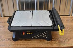Tile saw