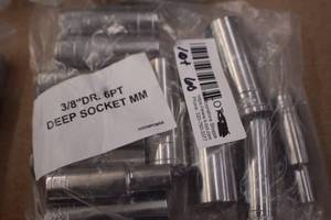Husky Sockets