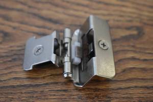 Cabinet Hinges