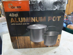 lot 16 image: NEW Chard 42 Quart Aluminum Pot