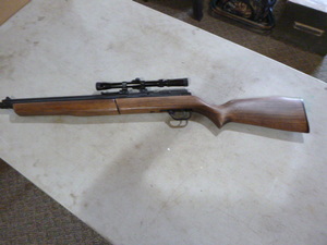 lot 38 image: Benjamin 397PA Pellet Gun