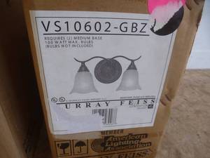 lot 41 image: Bathroom Light Fixtures