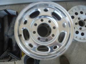 lot 62 image: Aluminum Truck Wheels & Accessories