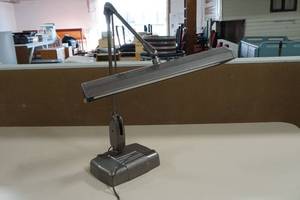 Desk lamp