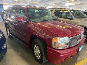 2004 GMC Yukon Denali AWD