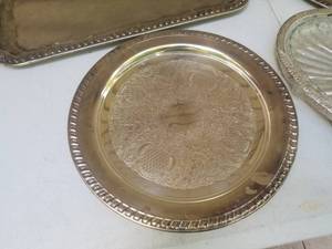 lot 95 image: Collection of Serving Pieces