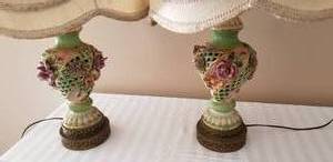 lot 37 image: Vintage Capodimonte Floral Table Lamp, as