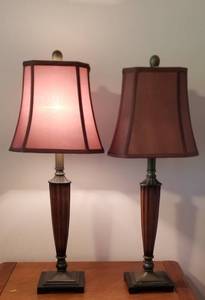lot 36 image: Molded Resin Urn Table Lamps