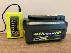 Ryobi - 40V 6 AH Battery  Charger