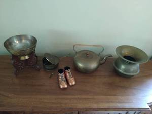 Collection of vintage metal dcor