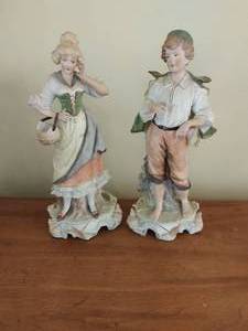 Set of Two Ceramic Figurines