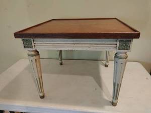 Small square end table from Gabberts