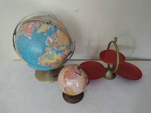 Collection of Vintage Dcor