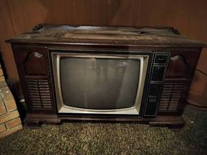 Vintage Bell Howell TV & Cabinet