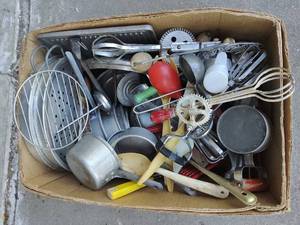 Collection of Vintage Kitchen Items
