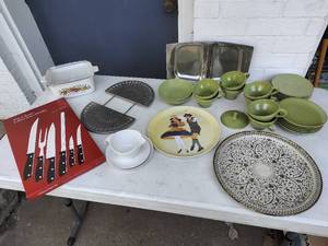 Collection of Vintage Kitchen Items