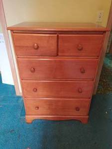 High-Top Style Dresser