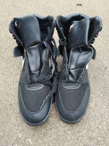 Nike Pro Sneakers