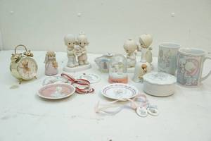 Figurines